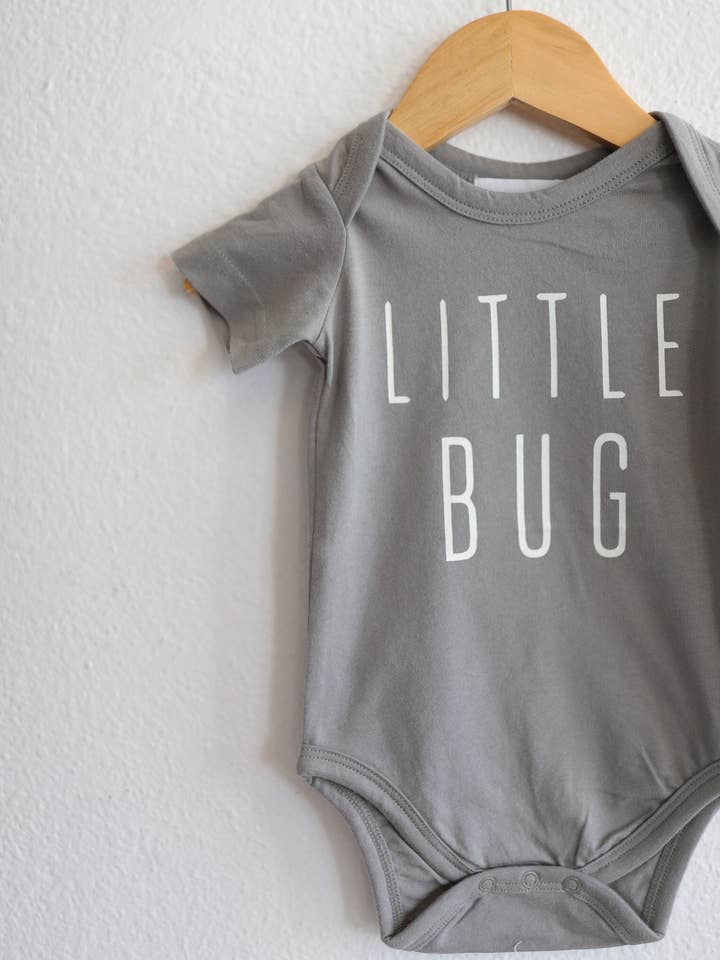 Tutina Little Bug, body per neonata, bambina, maschietto, regalo per la vendita all'ingrosso da parte di Polished Prints