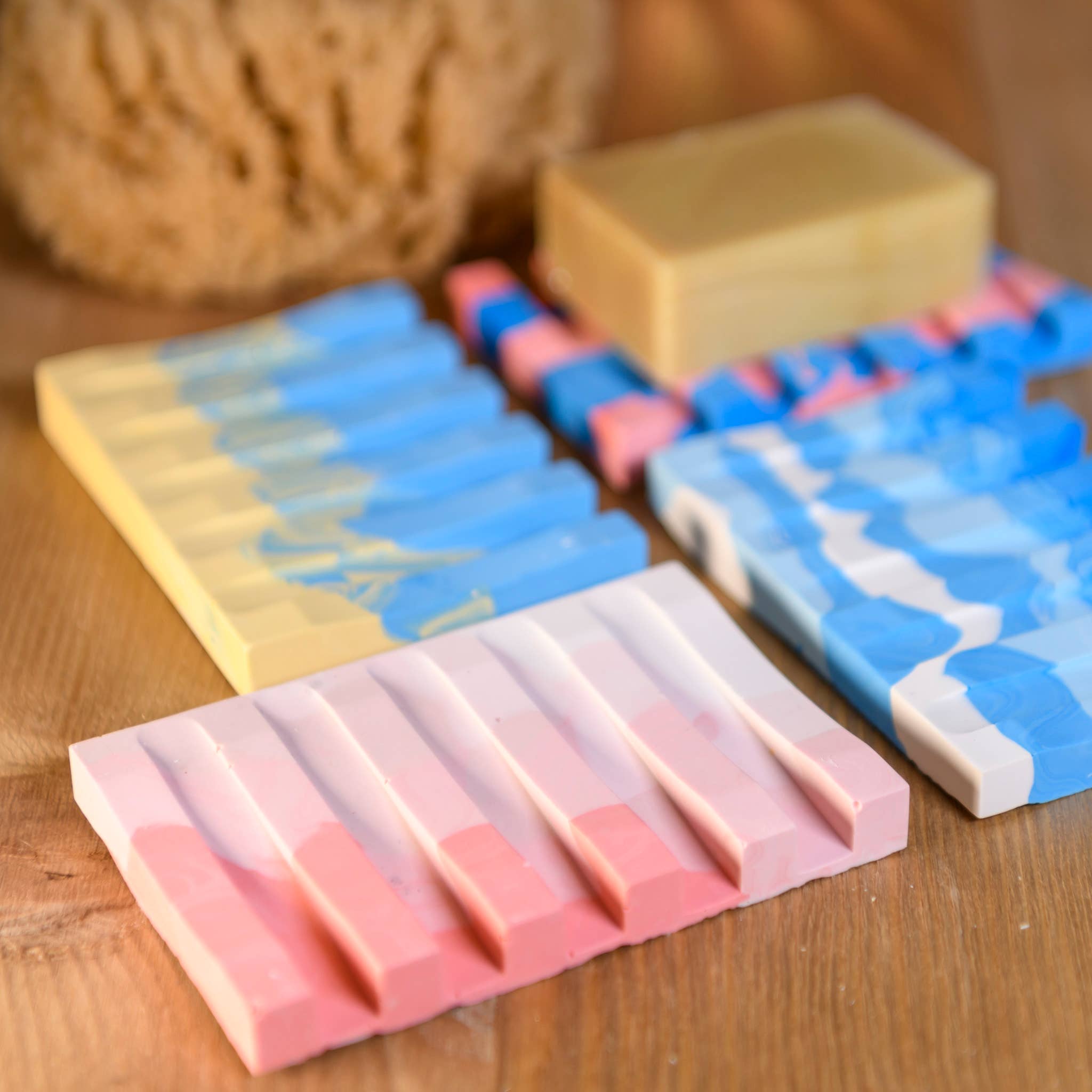 Savonnerie de la Buèges - Wholesale Bath Soap Dish - Multicolor handmade soap holder1