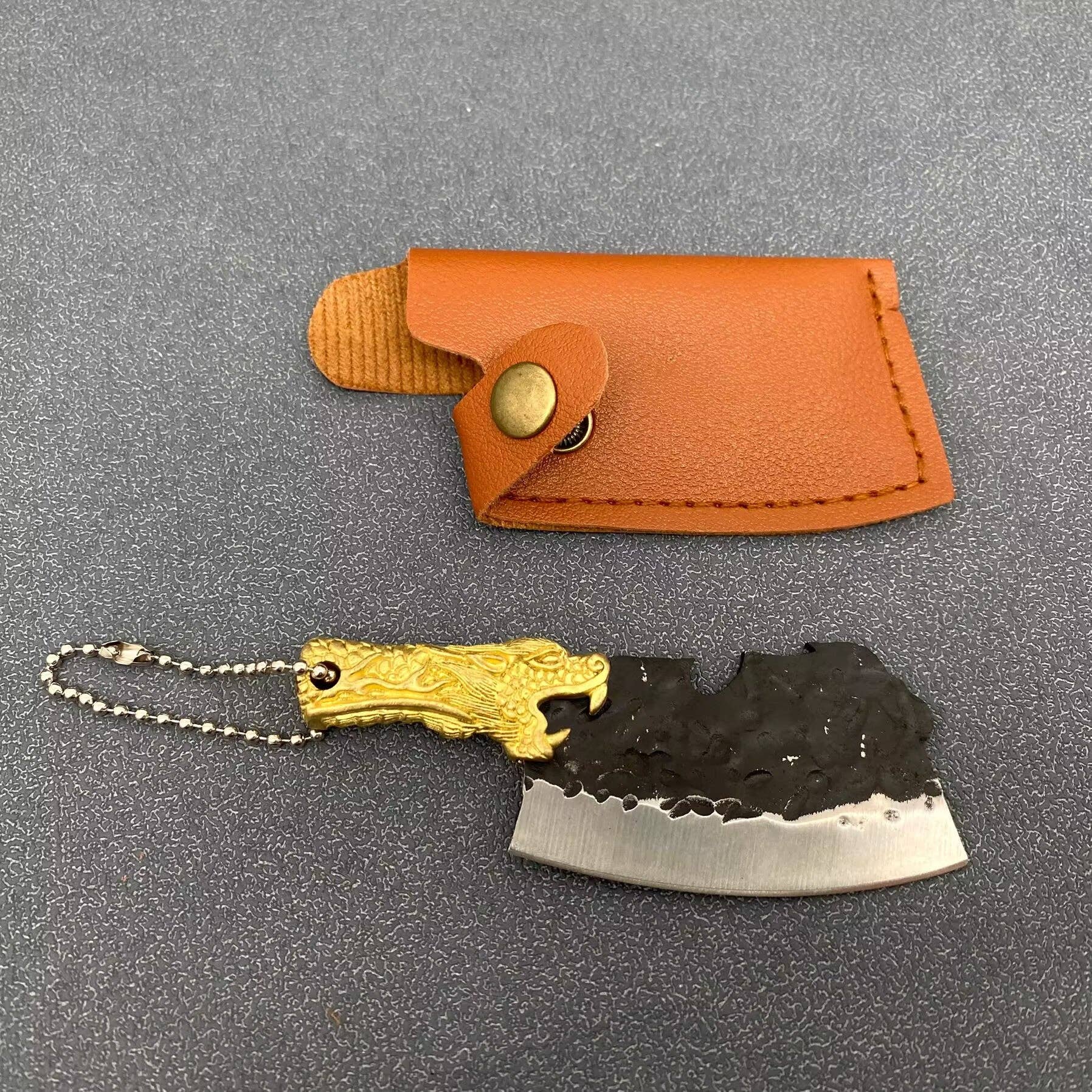 Mio Queena - Vente Couteau de poche/étui - Couteau en acier inoxydable avec manche en forme de tête de dragon et émail, avec étuis3