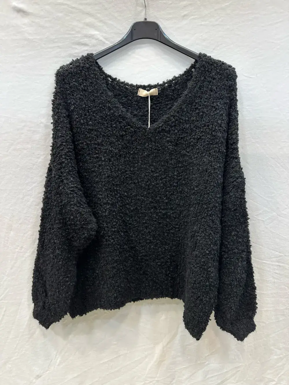 Mimi & Gogo – wholesale Pullovertröja - Dam – Oversized boucletröja i ull och alpaca3