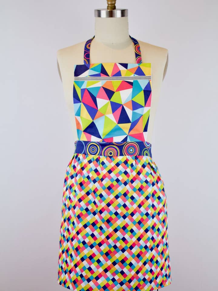 Tablier Kaléidoscope de style vintage pour la vente par The Blue Peony