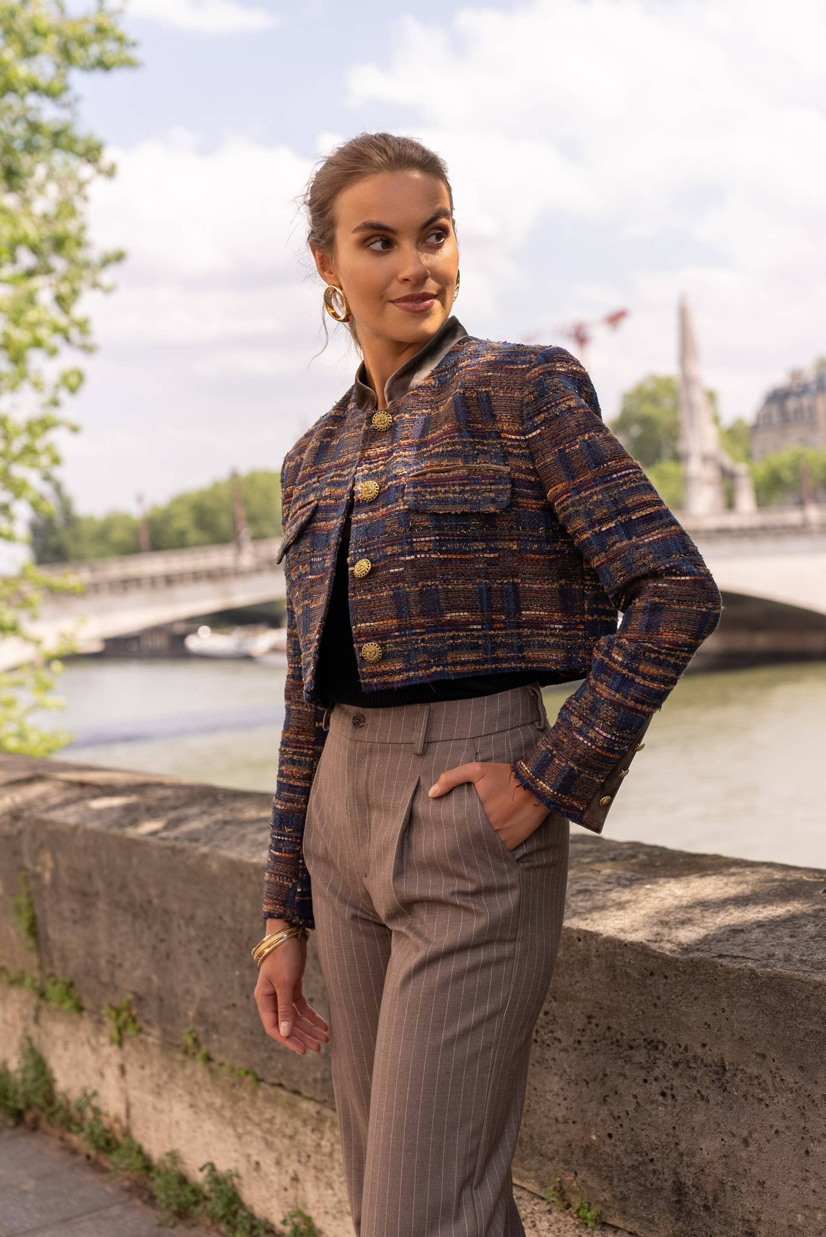 Attentif Paris – wholesale Blazer – Women's – Colourful velvet collar cropped tweed blazer jacket10