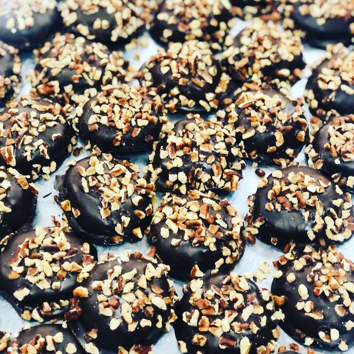 Carolina Candy Company - Wholesale Chocolate-covered sweets - Dark Chocolate Bourbon Turtles