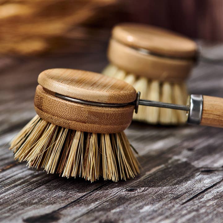 Desesh - Wholesale Cleaning Brush - Long Handle Wood & Metal Dish Brush (Plastic Free)