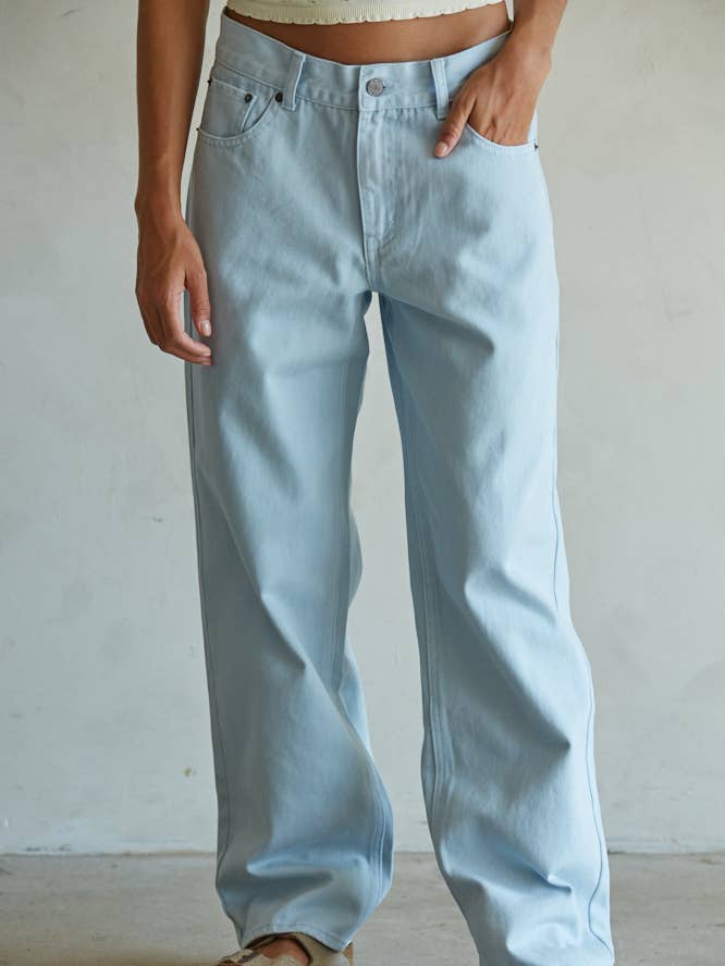 BD323 | Pantalon droit en denim tissé (Bleu clair) pour la vente par By Together