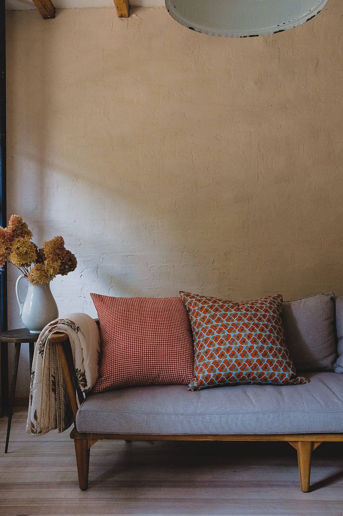 Soil to Studio - Vente Housse de coussin - Rekha - Taie d'oreiller en lin imprimée à la main (Rojo)2