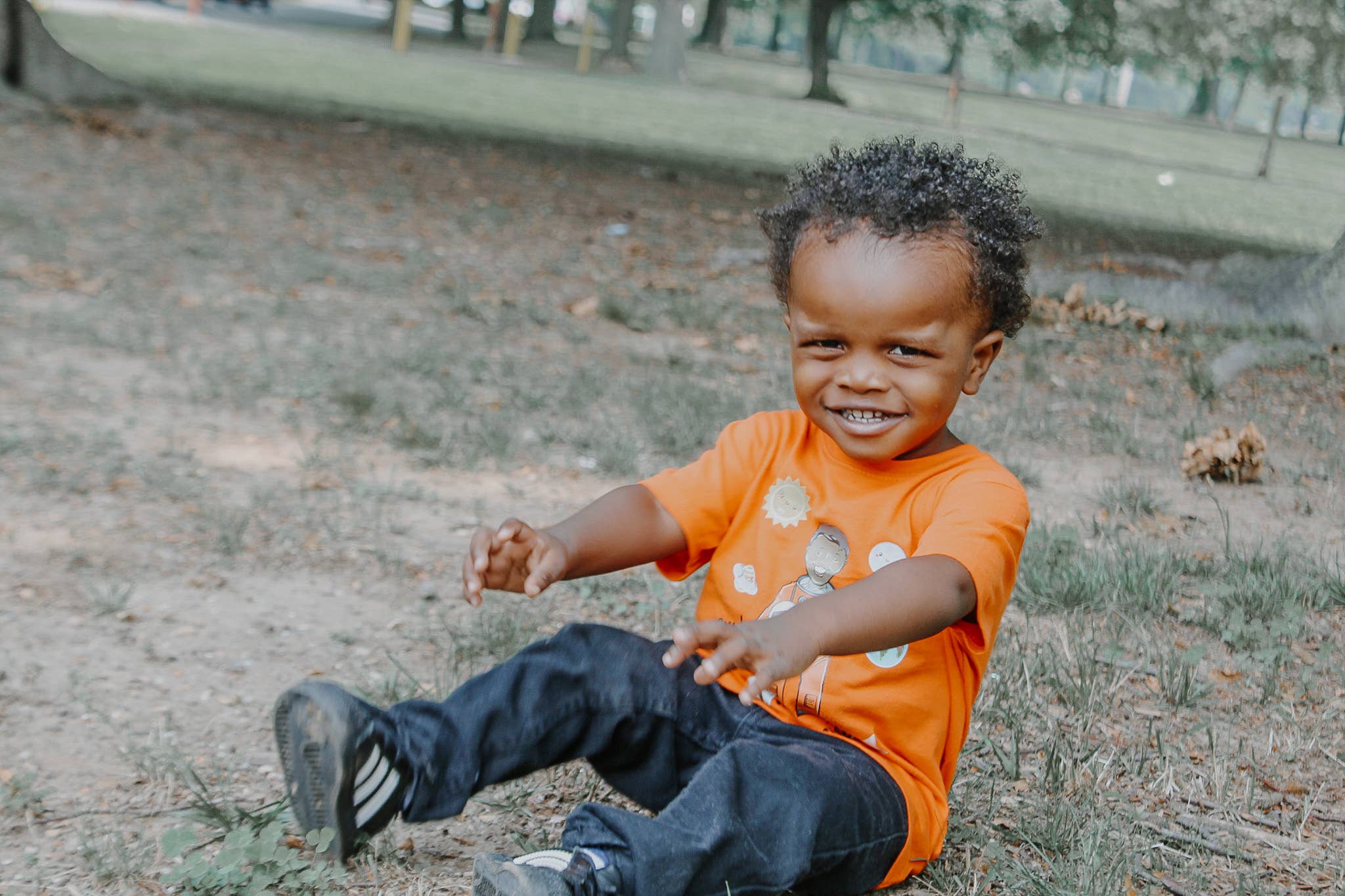 Mackenzie Madison of Philadelphia - Venta al por mayor Camiseta serigrafiada - Niños - Camiseta para niños del Mes de la Historia Negra Explora como Mae Jemison2