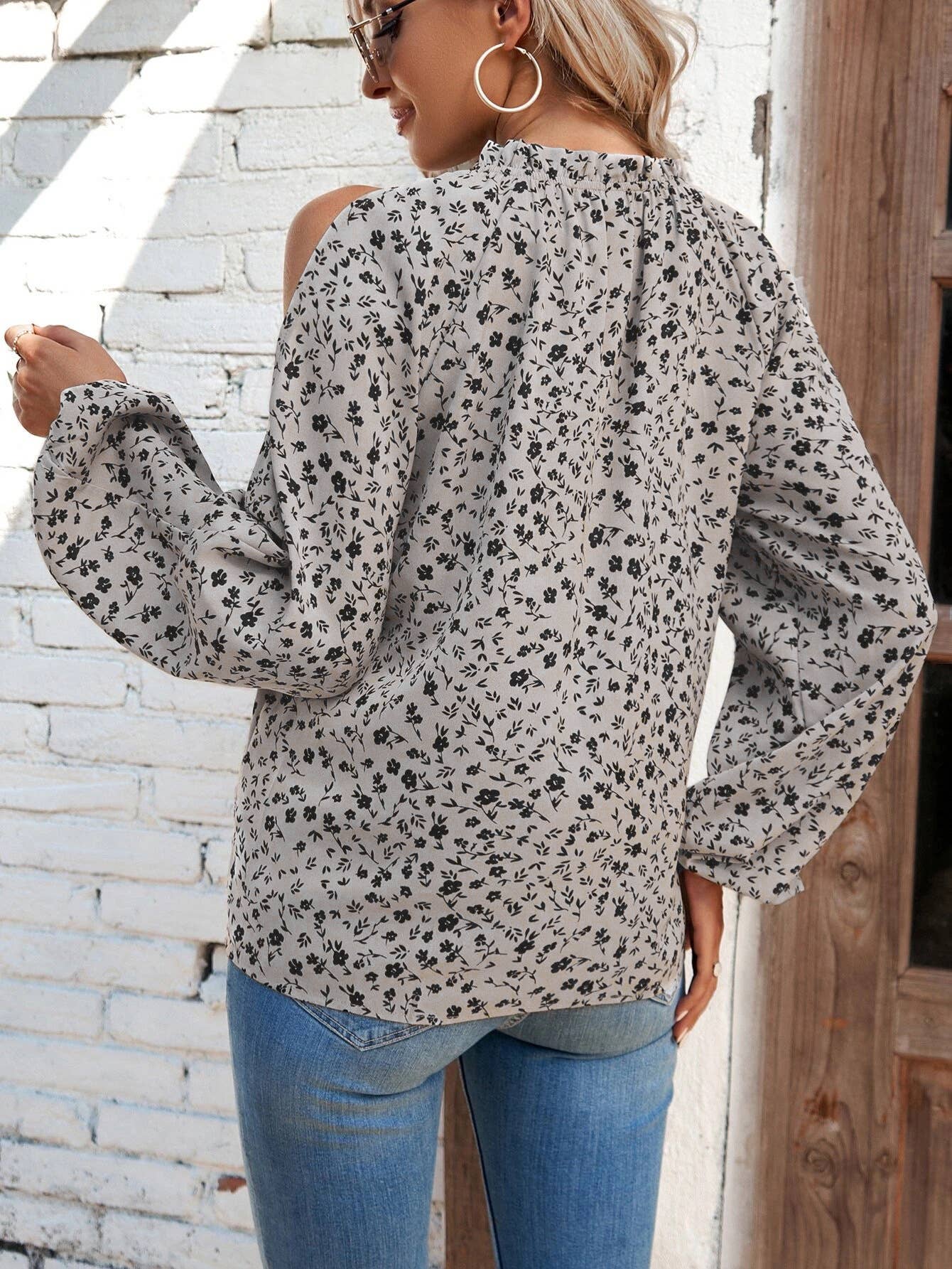 HIDDENBRAND - Wholesale Blouse - Women's - Floral Long-Sleeved Ruffled Blouse15