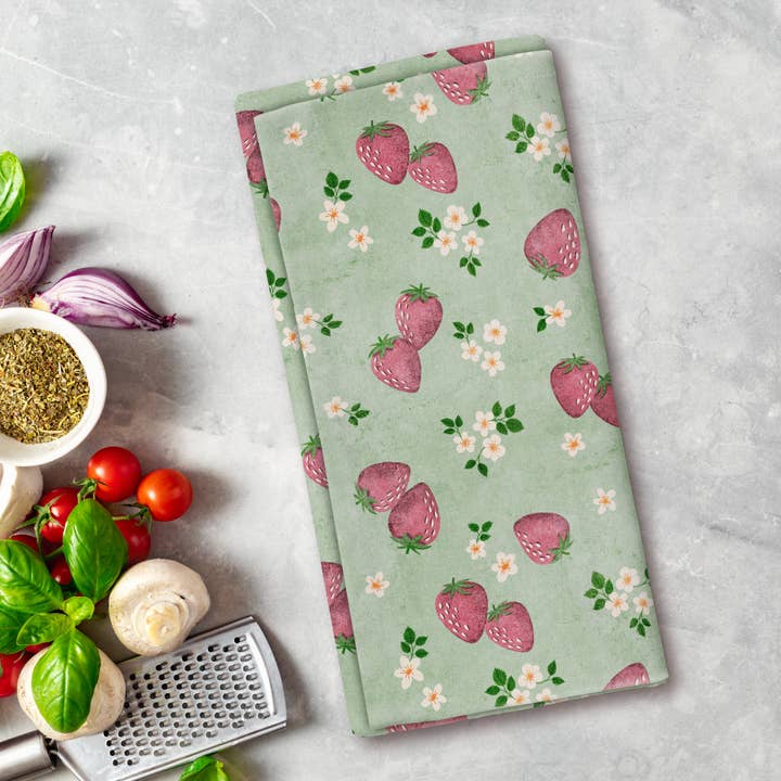 Roxy Lane Design - Wholesale Tea Towel - Tea Towel - Strawberry Fields - 19 x 27"