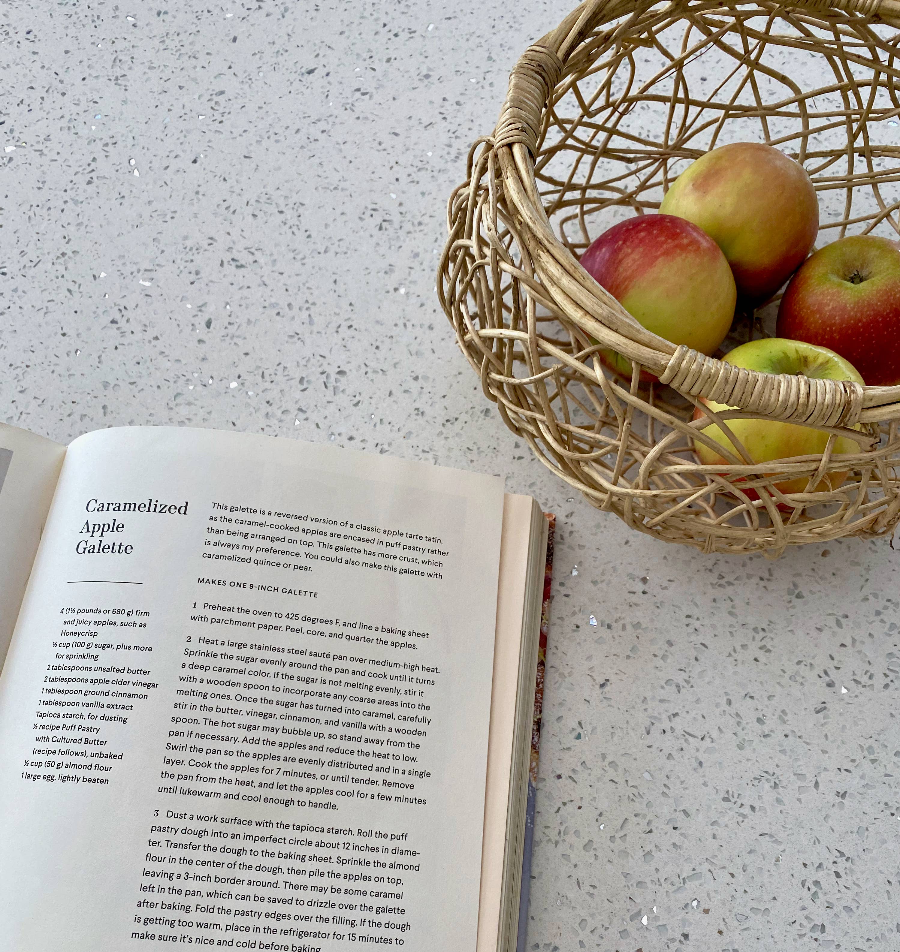 Natural Frutero de Tejido Abierto Cesta Decorativa de Acento Natural Hecha a Mano de venta al por mayor en Faire6