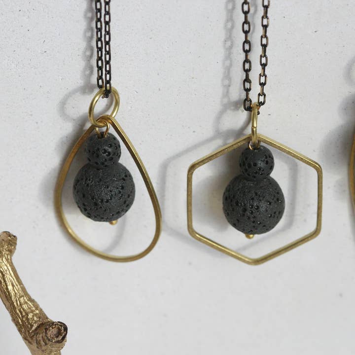 Kaiko Studio - Wholesale Aromatherapy necklace - Aromatherapy Necklace | Essential Oil Diffuser Necklace4