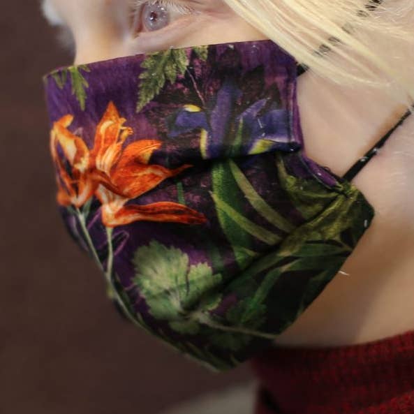 Lila viskning | Lila & Orange ansiktsmask för wholesale av Gillian Arnold