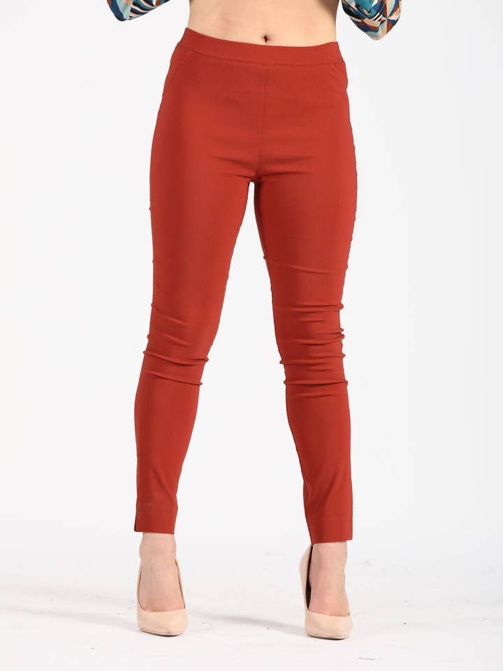 Oltretempo - Wholesale Pants - Women's - Viscose capri pants with an elastic waistband