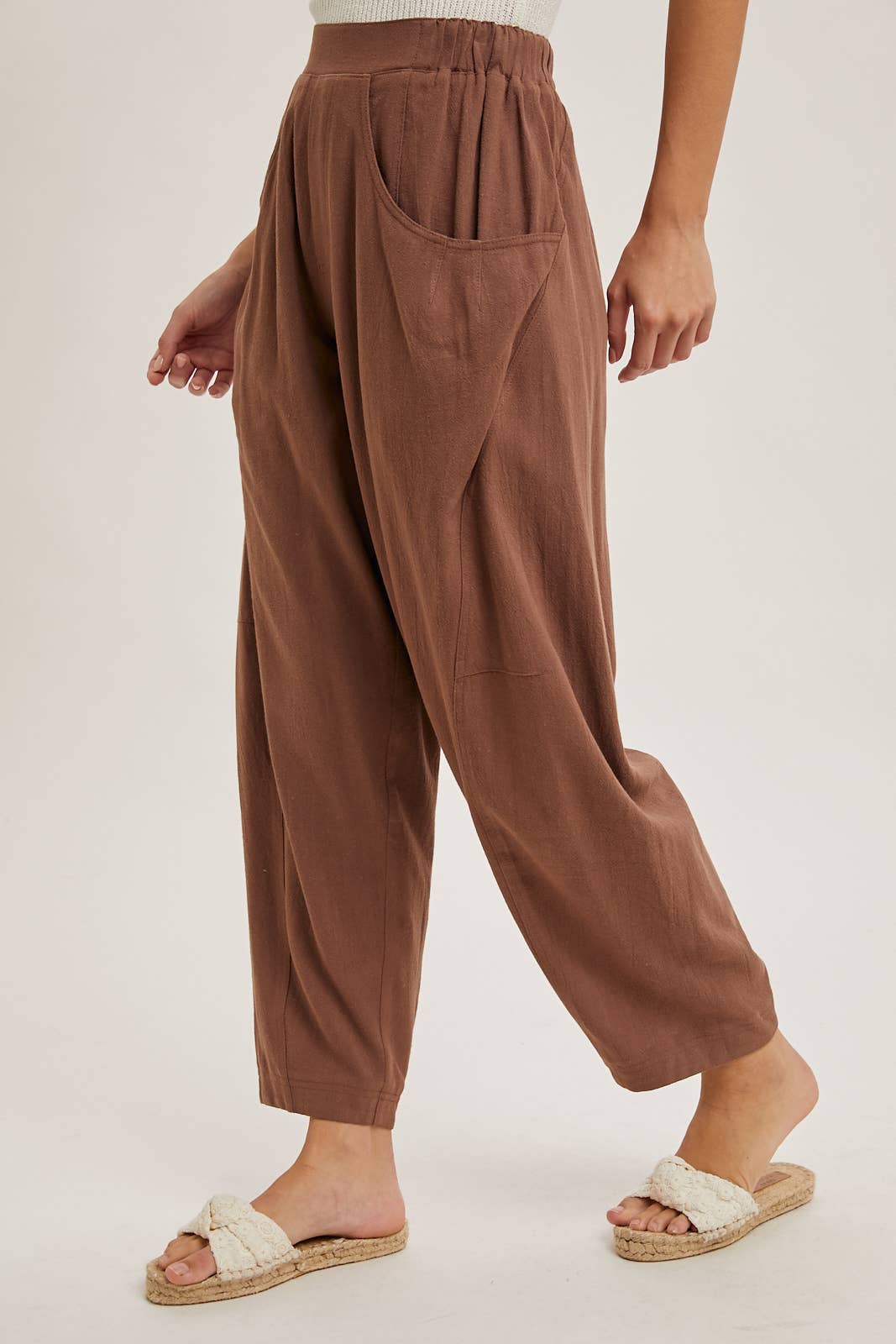 Bluivy - Wholesale Pants - Women's - RELAXED BARREL PANTS WITH POCKETS3