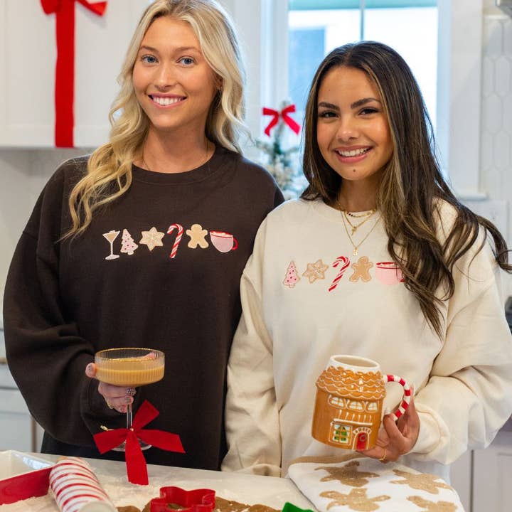 ‘Sips & Sweet Delights’ Crewneck Sweatshirt for engroshandel hos United Monograms