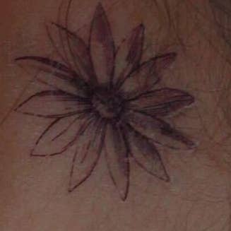 Rosy And Daisy Ring (Gold) Temporary Tattoos Stickers for wholesale by PAPERSELF