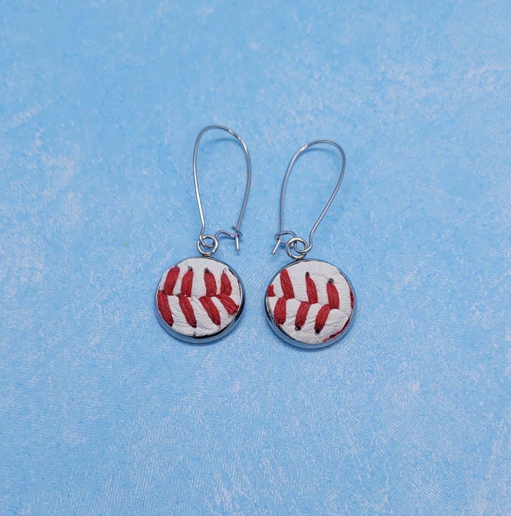 Home Run Accessories - Venta al por mayor Pendientes colgantes - Pendientes de béisbol y sóftbol auténticos, pendientes de alambre para orejas de riñón0
