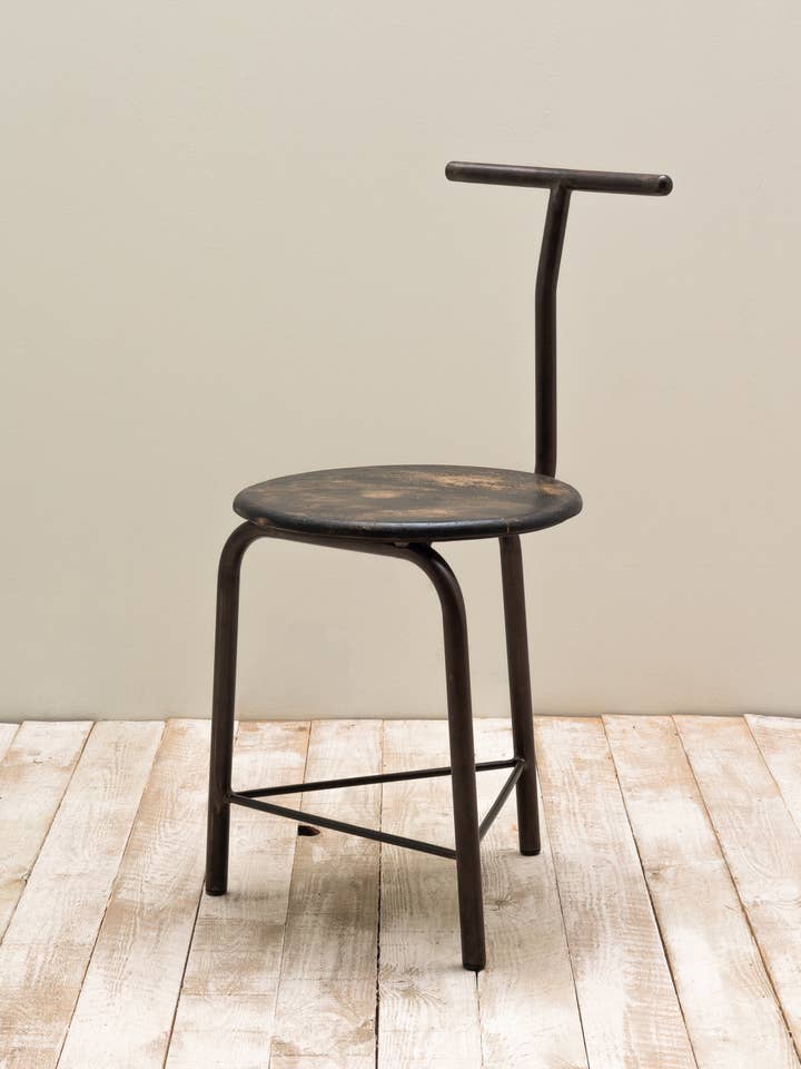 Small tripod chair Cuistax for wholesale by Chehoma USA