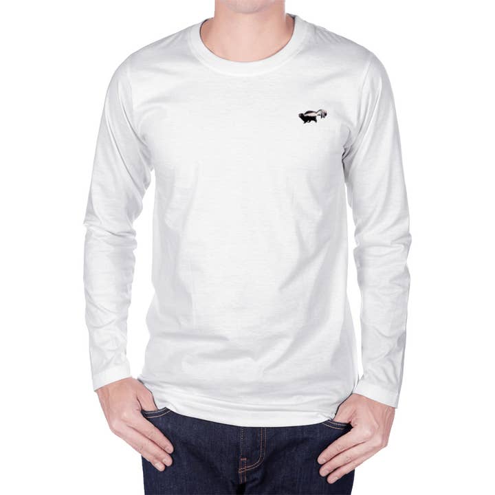 T-shirt à manches longues - Skunk - Noir 🇨🇦 pour la vente par The Wheaten Store