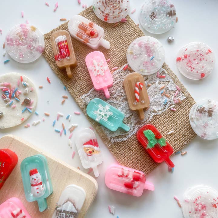 Love Teach Play - Wholesale Lollipop - Christmas Themed Candy Lollies