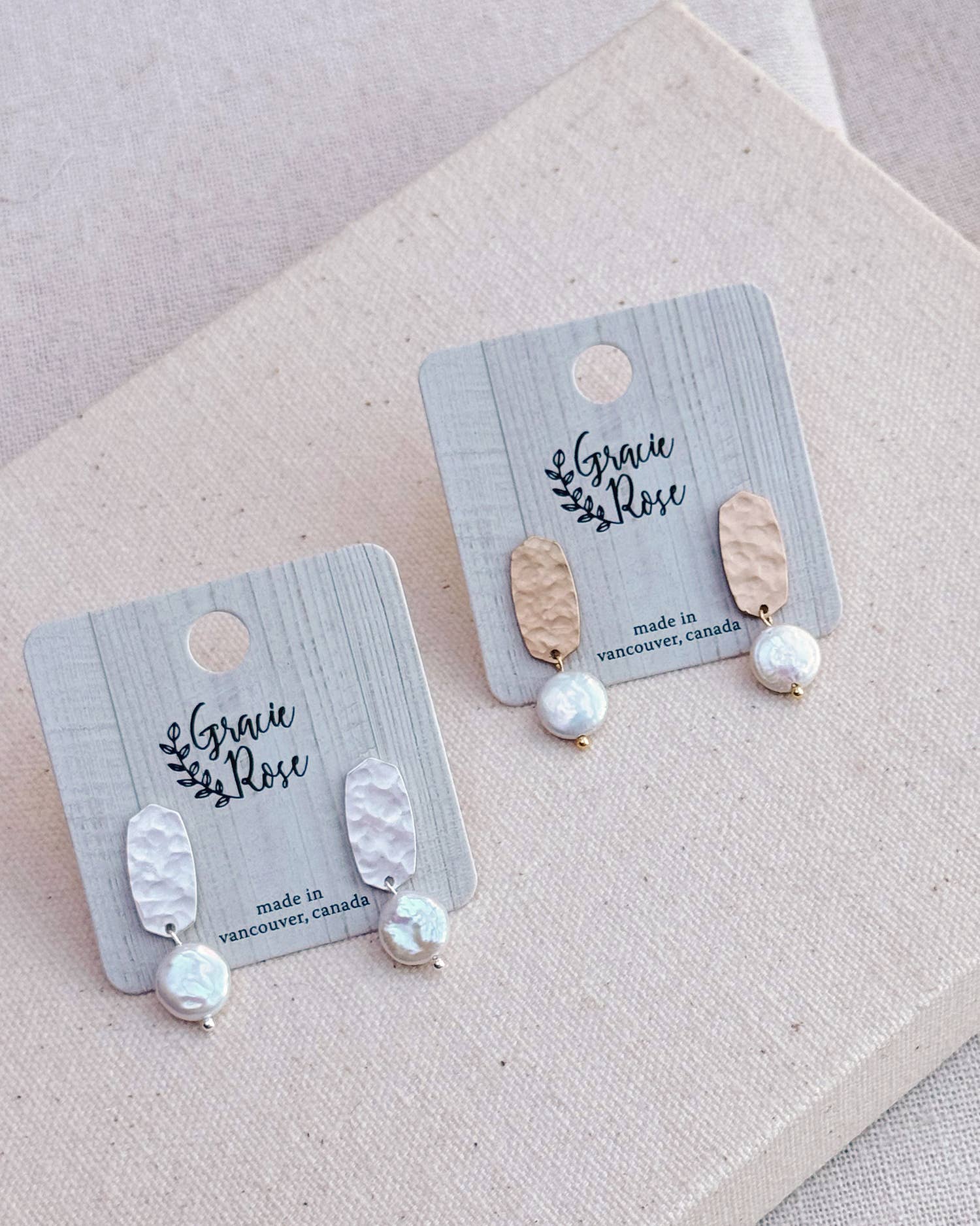 Gracie Rose Designs – Großhandel Ohrhänger – Gold- und Silbergehämmerte Nietenmünze Perlenohrringe mit Anhänger5