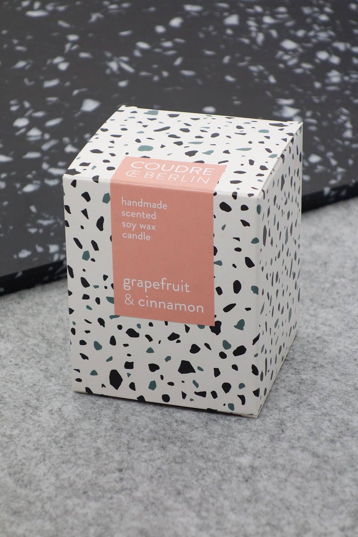 Coudre Berlin - Wholesale Jar/Filled Candle - grapefruit & cinnamon/CONTEMPORARIES scented candle2