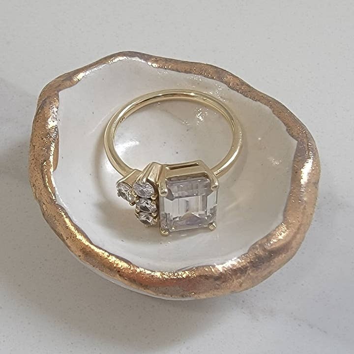 Porte-bijoux en céramique Lustré Itty Bitty en or 24 carats pour la vente par Rough Ware