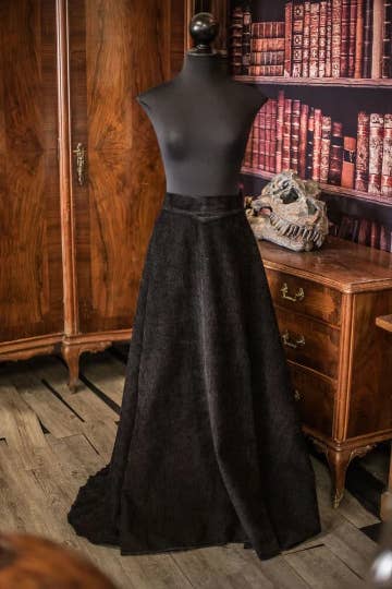 Costurero Real - Wholesale Skirt - Women's - Victorian Velvet Skirt Tapestry Fabric Vintage Skirt black