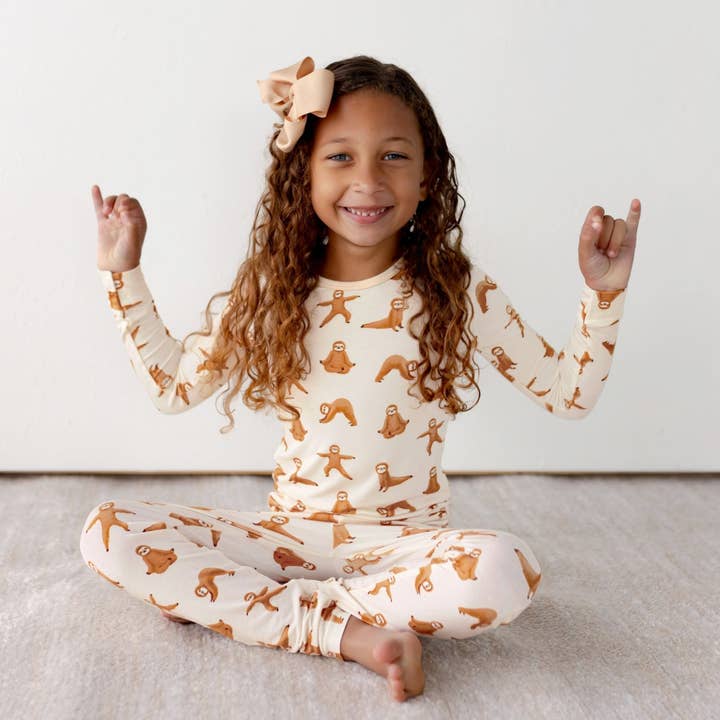 Free Birdees - Wholesale Sleepwear Set - Kids - Shaggy Yoga Sloth Long Sleeve Pajama Set (2T-12Y)