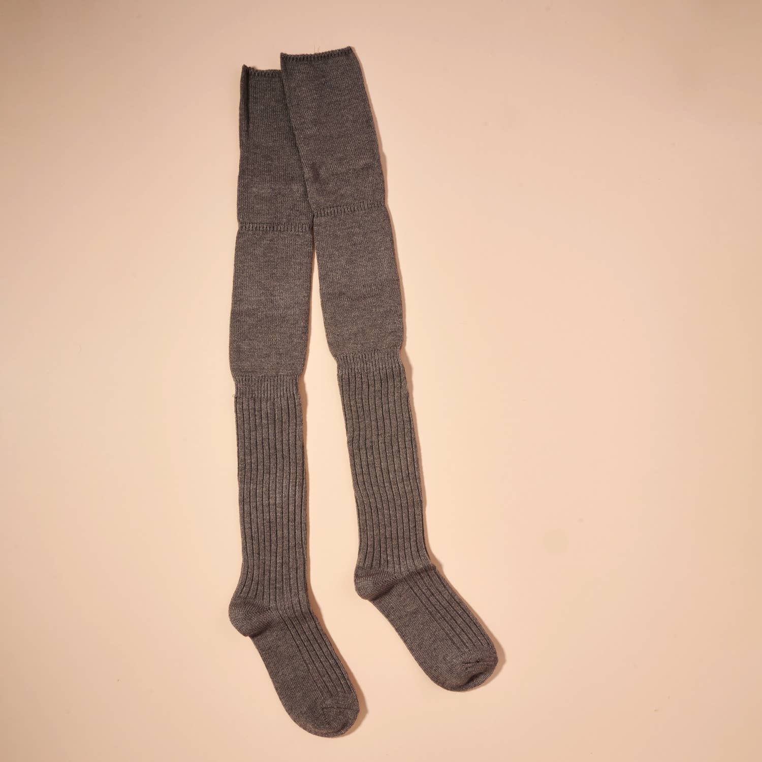 Lilla Haven - Vente Chaussettes – femme - Chaussettes basiques unies au-dessus du genou pour cadeau de Noël0