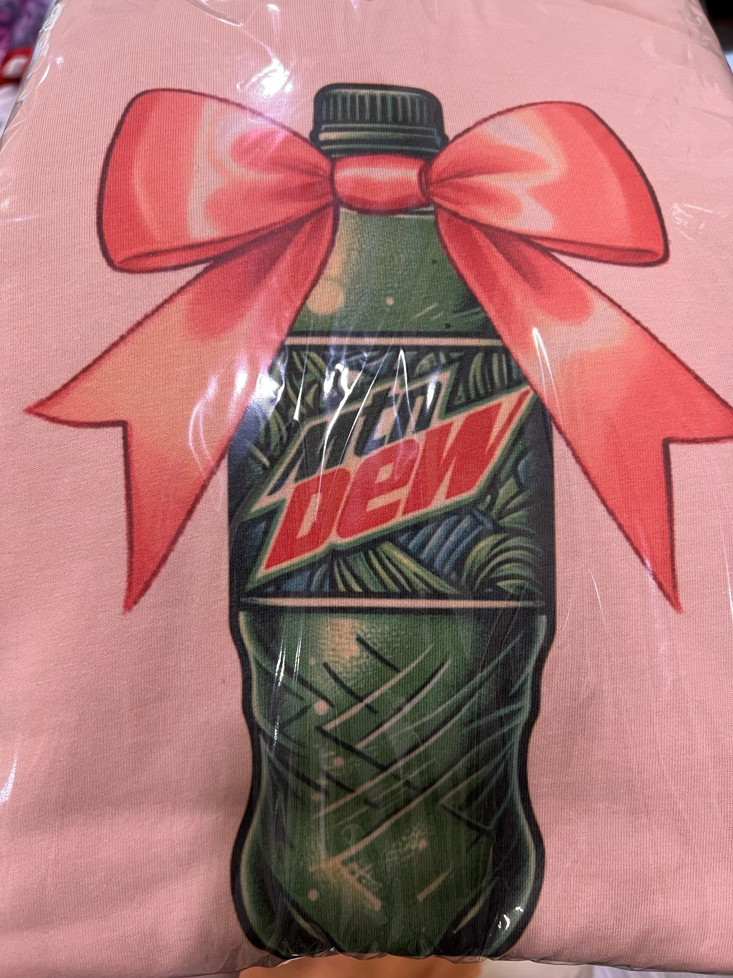 Par.tees by Party On! - Vente Sweat-shirt à imprimés – femme - Sweat-shirt graphique Mountain Dew nœud rose Soda Coquette5