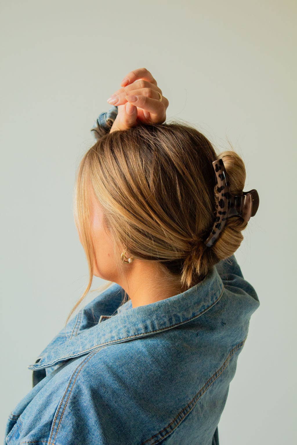 Shop Andi – wholesale Hair clip – Women’s – Skinny Leopard Claw Clip2