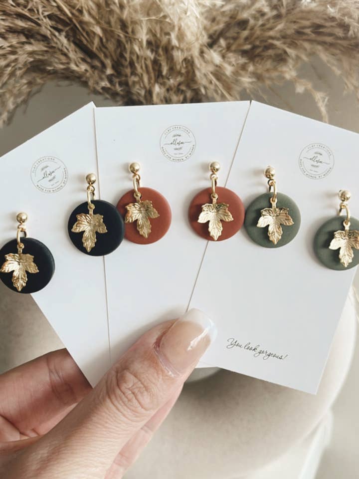 Angie baumelt für den Großhandel von ElleseeWomen