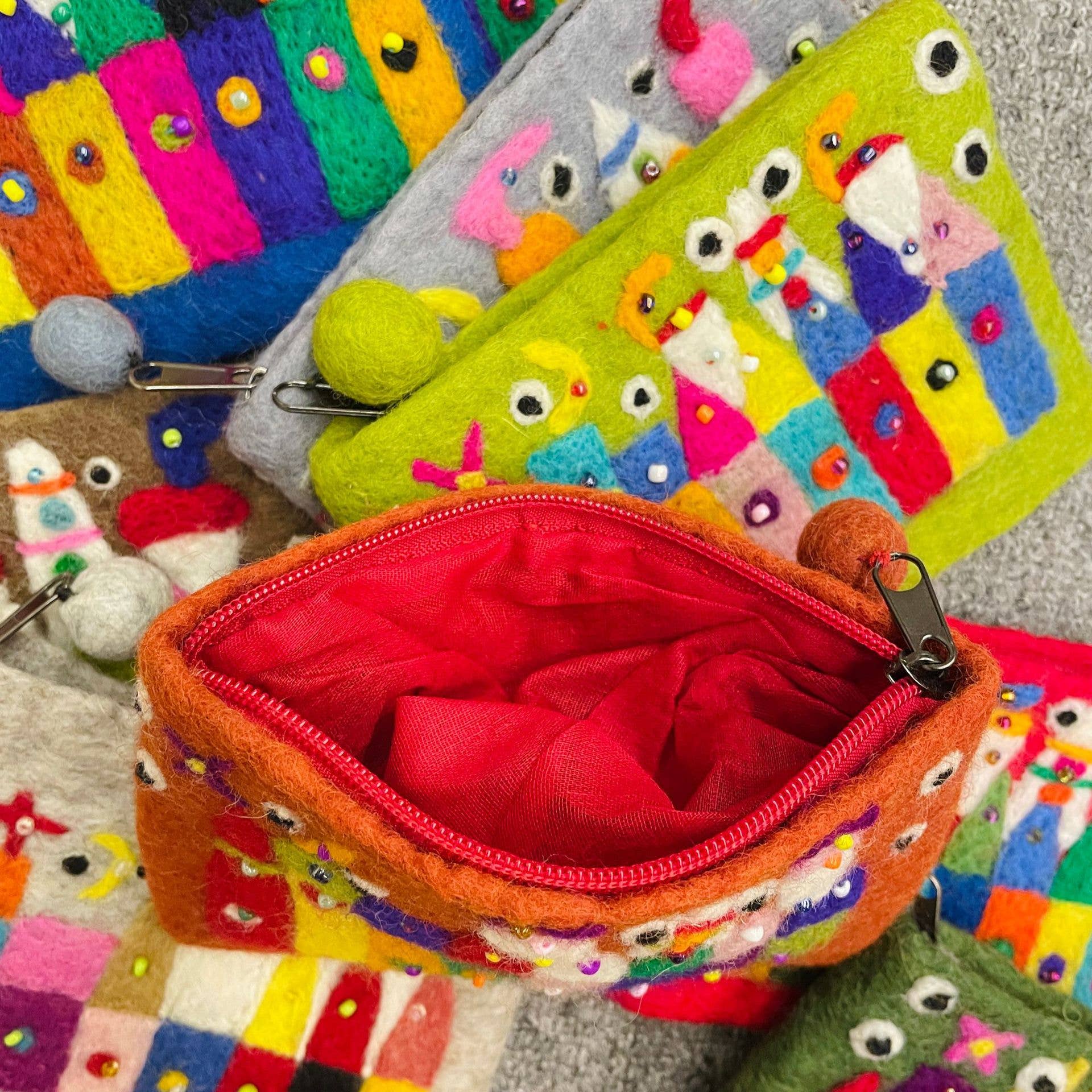 Tourtiwi - Wholesale Portemonnee - Dames - Schattige Kleine Vilten Tasjes met Sprookjesachtige Stadsdecoraties12