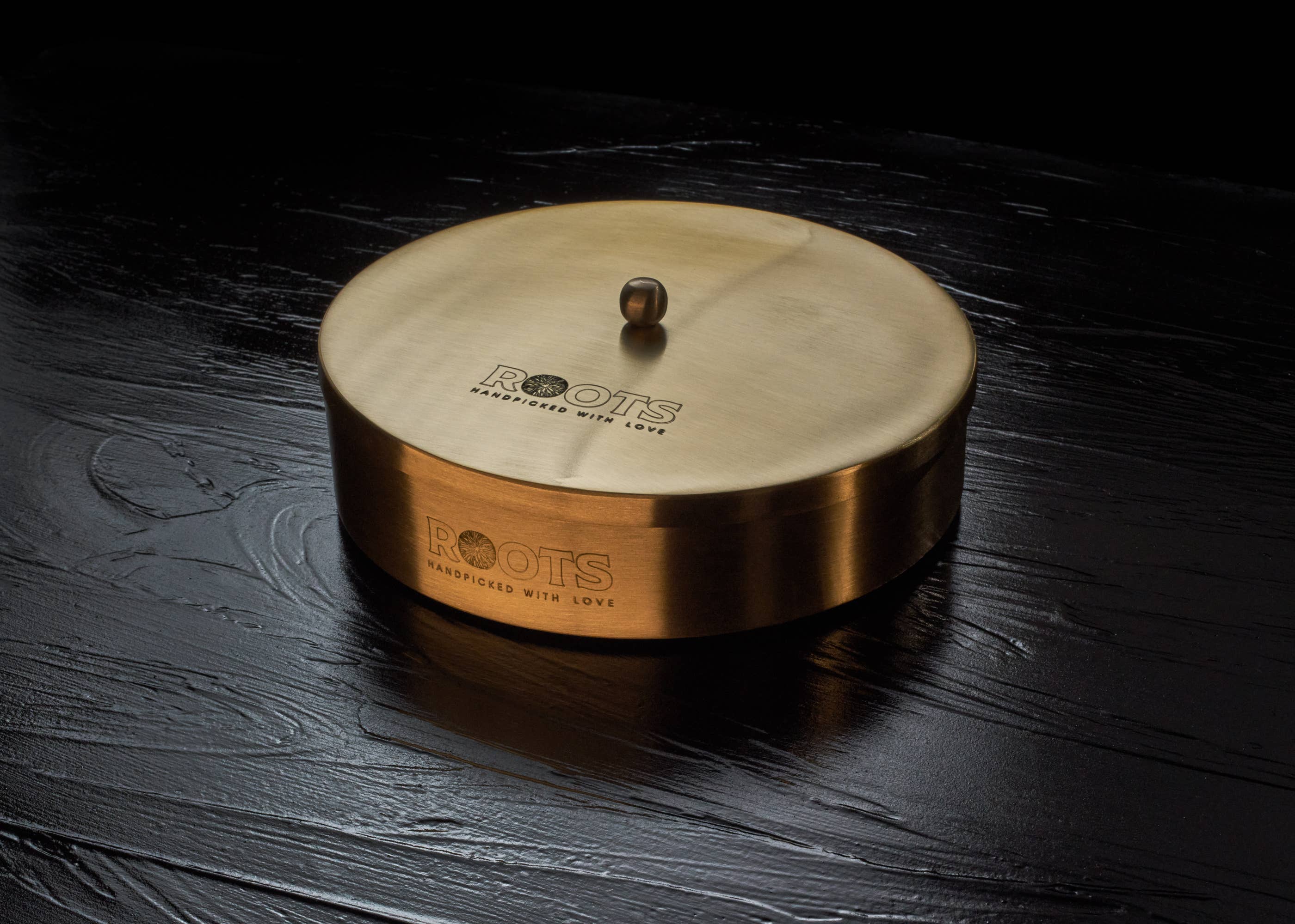 Roots Spice – wholesale Spice rack – Luxury 7-Spice Rack - Brass6