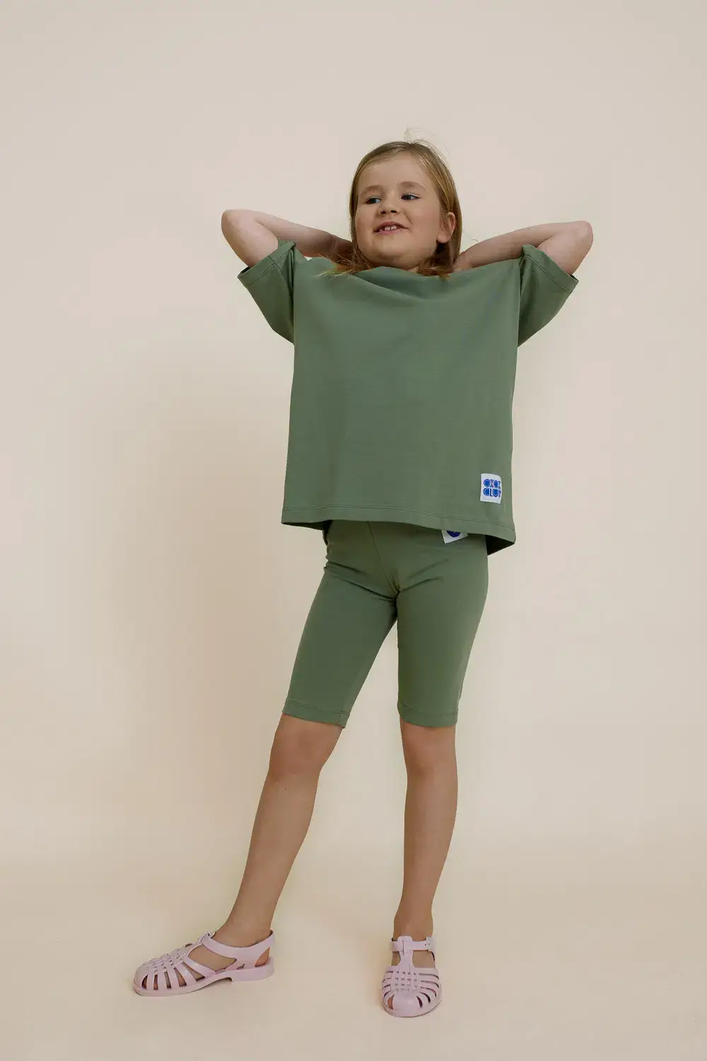 Kaki T-SHIRT SIMPLE SURDIMENSIONNÉ EN COTON BIOLOGIQUE en vente sur Faire1