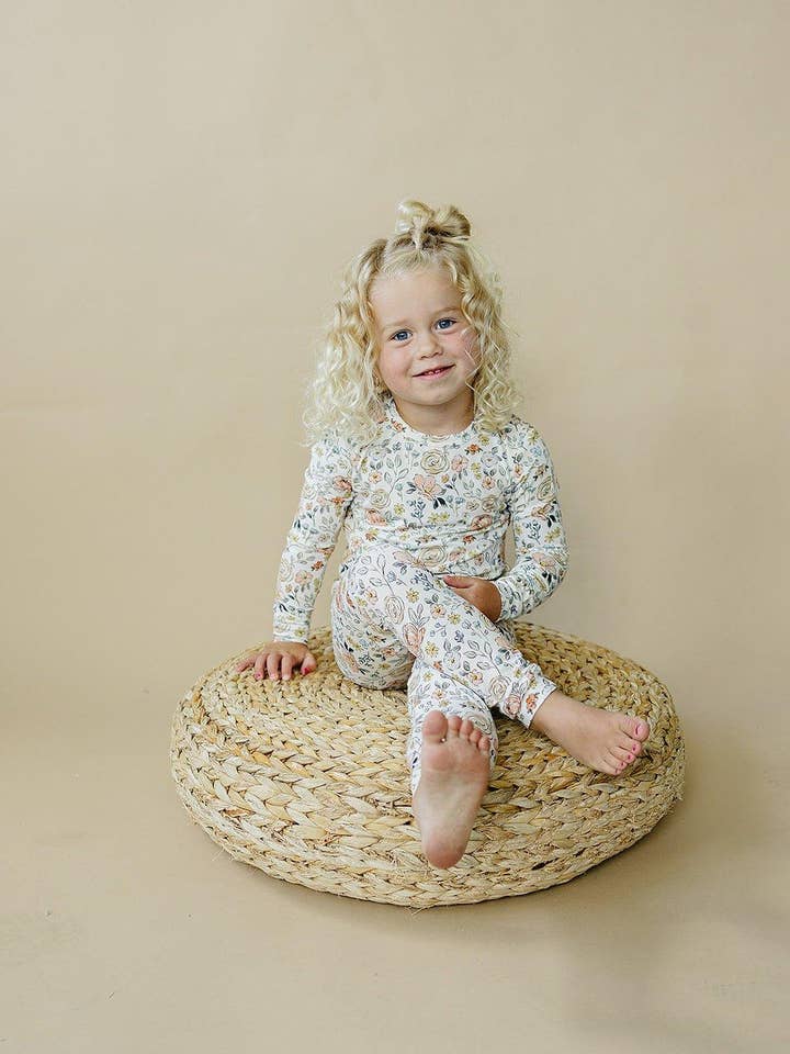 Little Joy Co. – Großhandel Schlafanzug-Set – Kinder – Pastellblüten 2-teiliges Modal-Pyjama-Set10