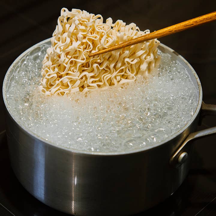 Public Goods - Wholesale Ramen - Spicy Sesame Oil Ramen 5 ct (Case of 20)1