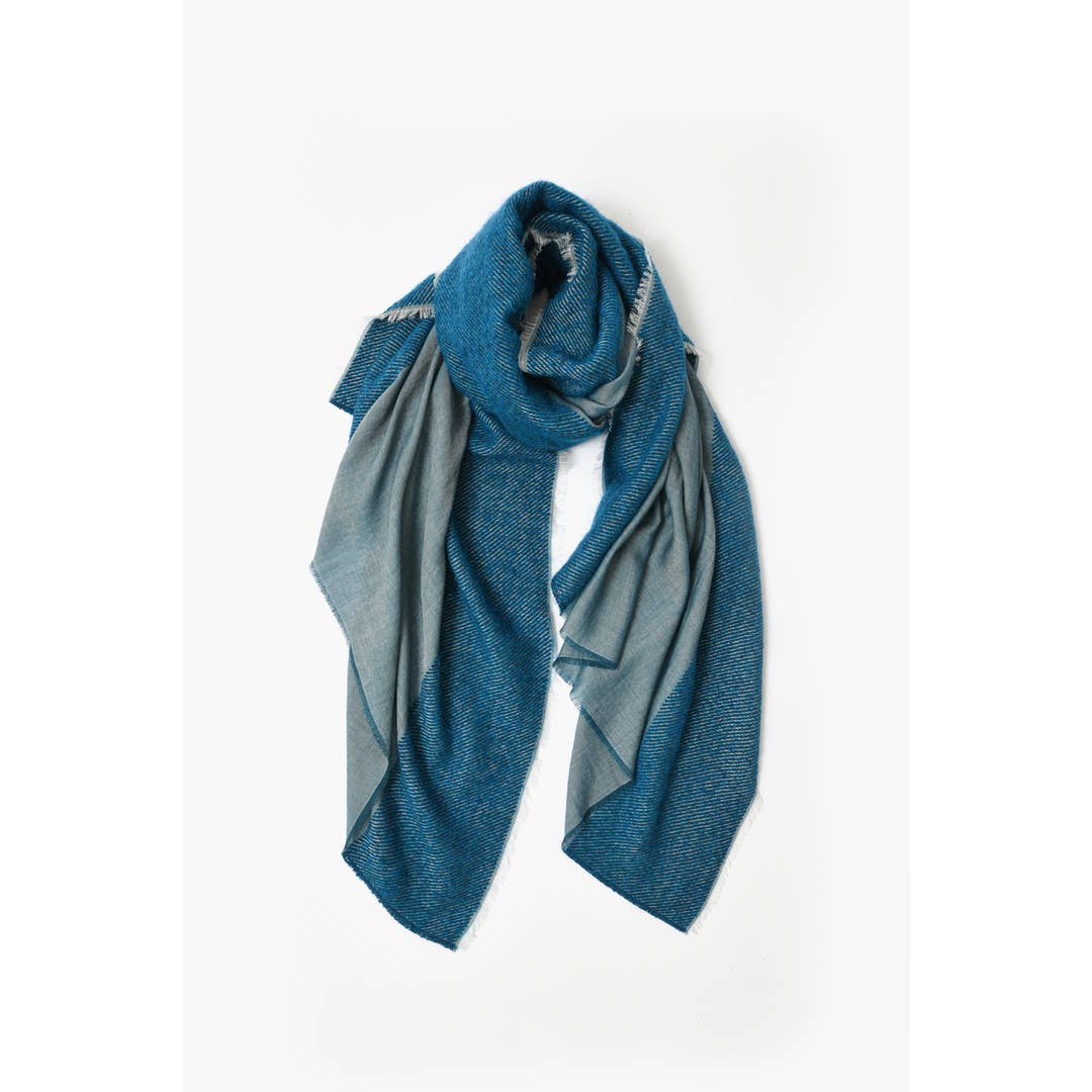 Abstract - Wholesale Scarf - Women's - Wool blend scarf with bouclé details10