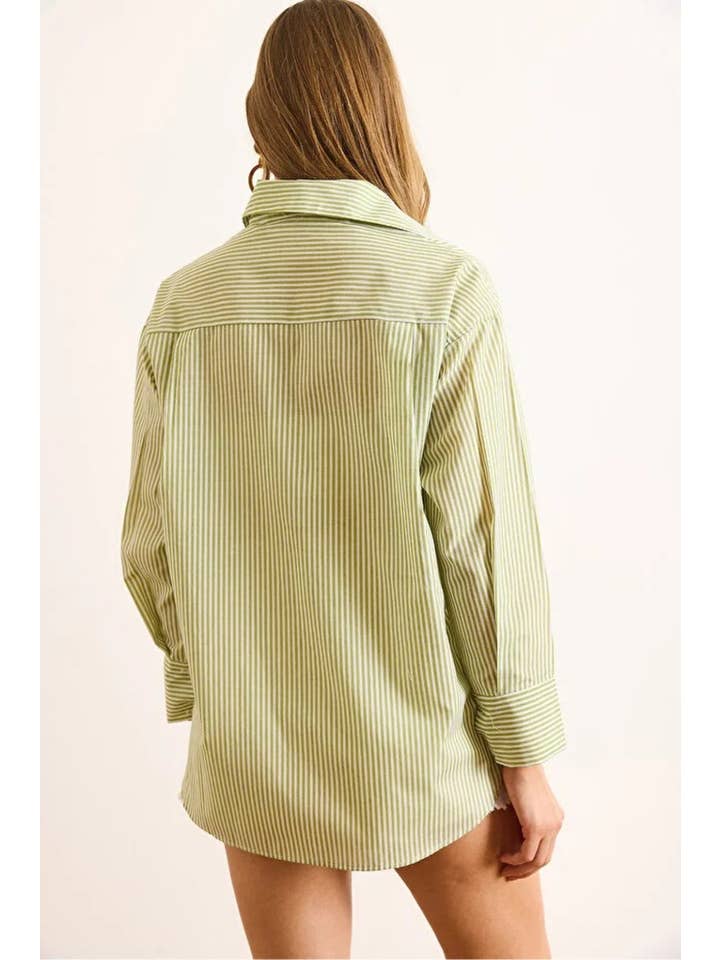 Hoxton Gal – wholesale Buttoned-down shirt – Women's – Oversized Poplin Shirt with Hidden Placket20