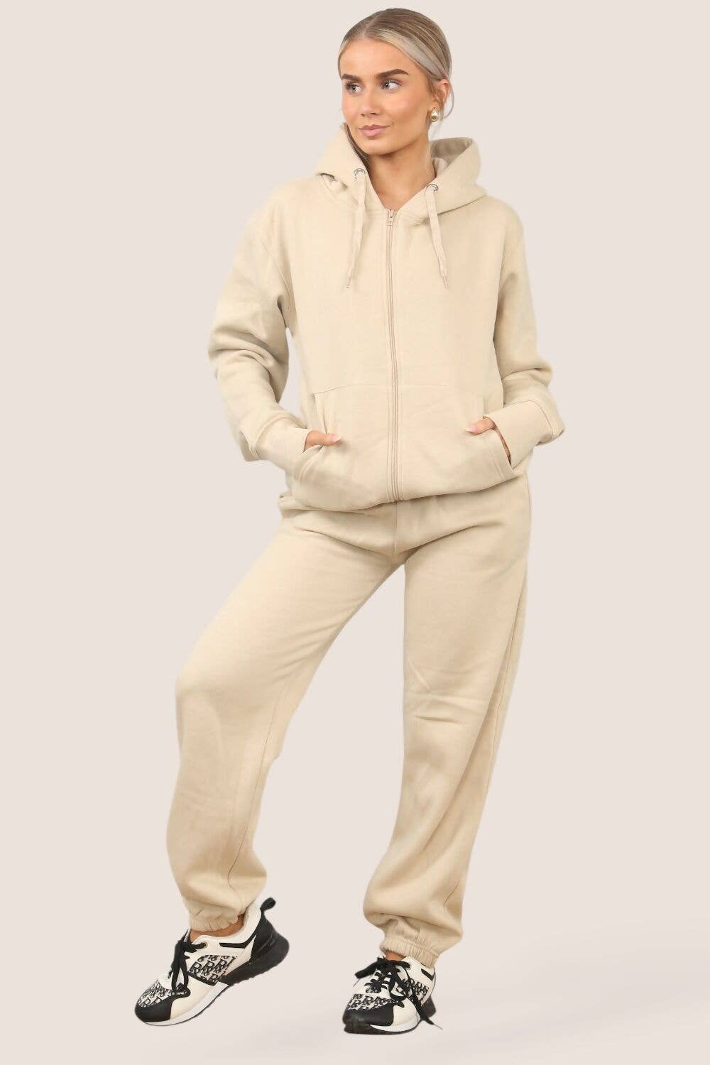 justyouroutfit - Wholesale Tracksuit - Women's - OVERSIZED ZIP HOODED TRACKSUIT7