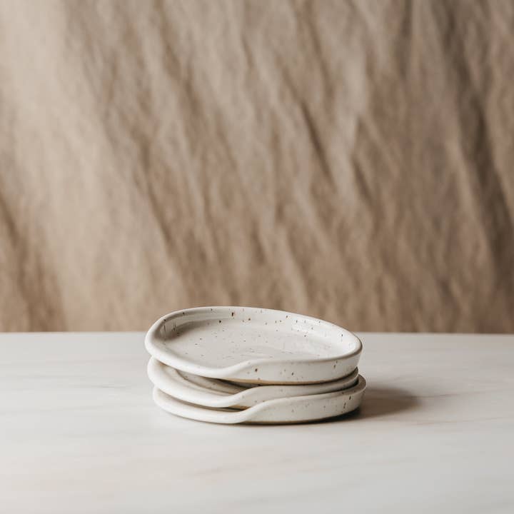 D Pottery - Wholesale Spoon rest - Speckled White Ceramic Spoon Rest1