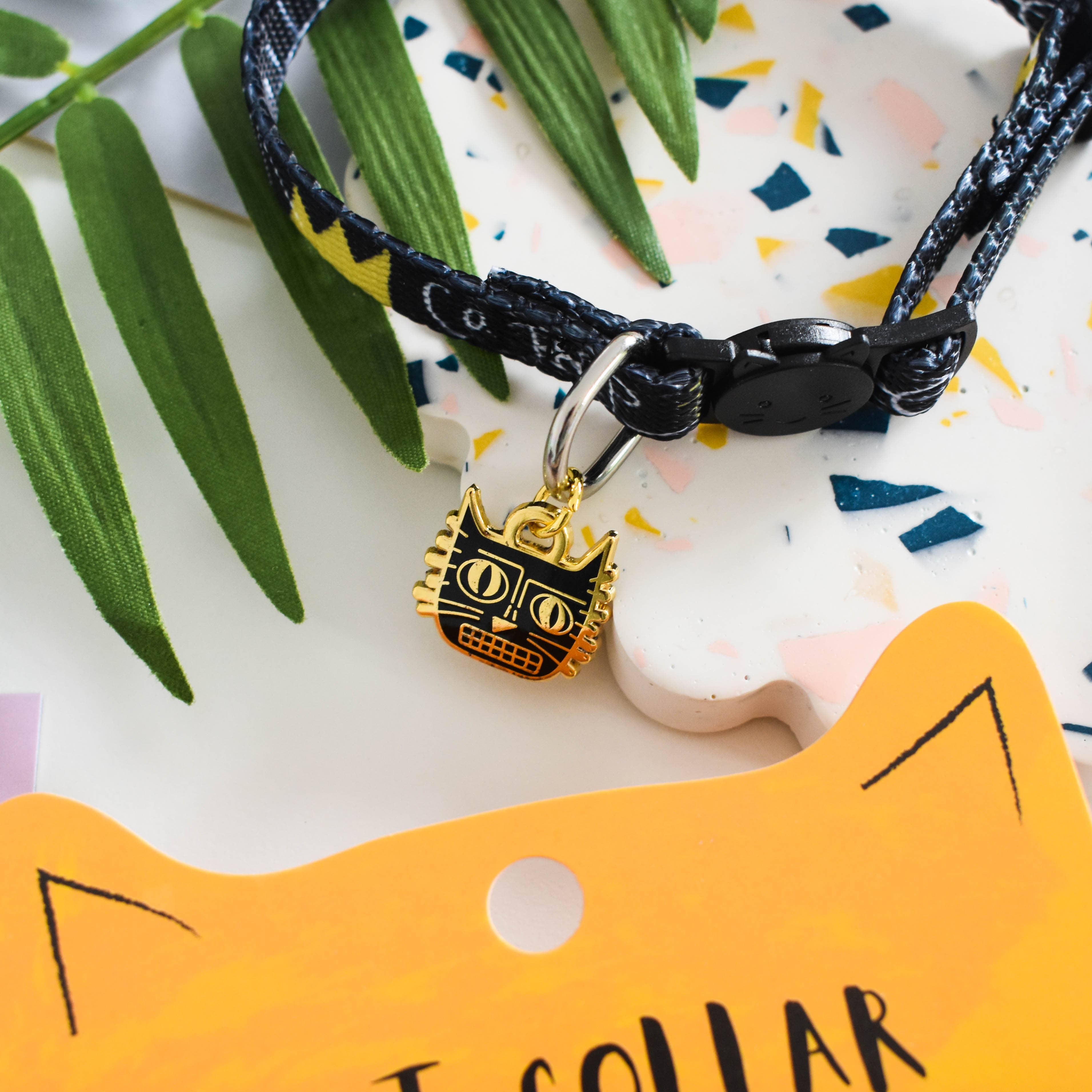 Niaski - Feline Fine Art (USA DUTIES PAID) - Vente Collier – chat - Collier pour chat BasquiCAT inspiré de Jean-Michel Basquiat1