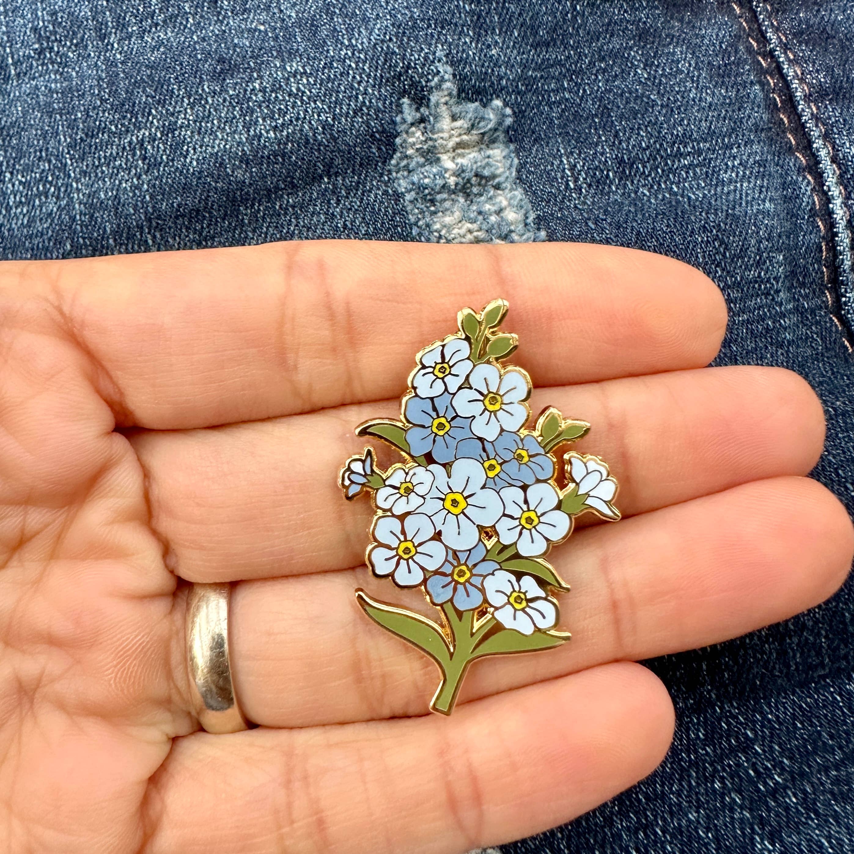 Plant Scouts - Wholesale Lapel Pin/Button - Forget me not Flower Enamel Pin2