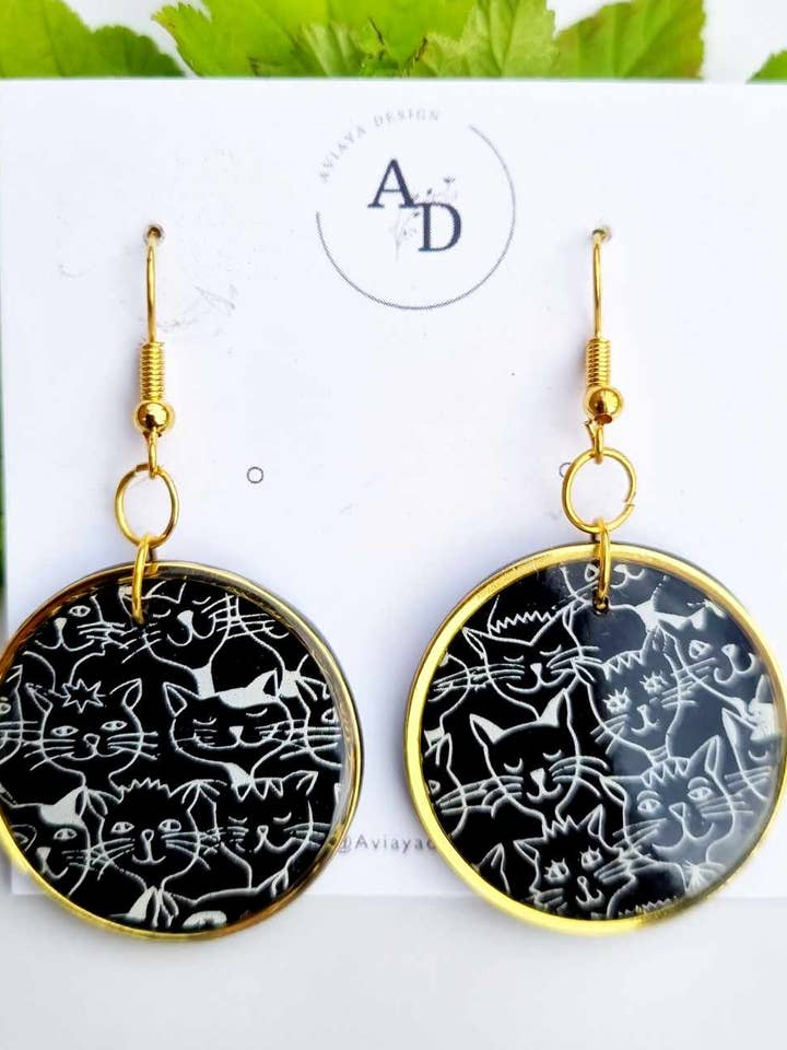 Sort kat rund for engroshandel hos AviayaDesign