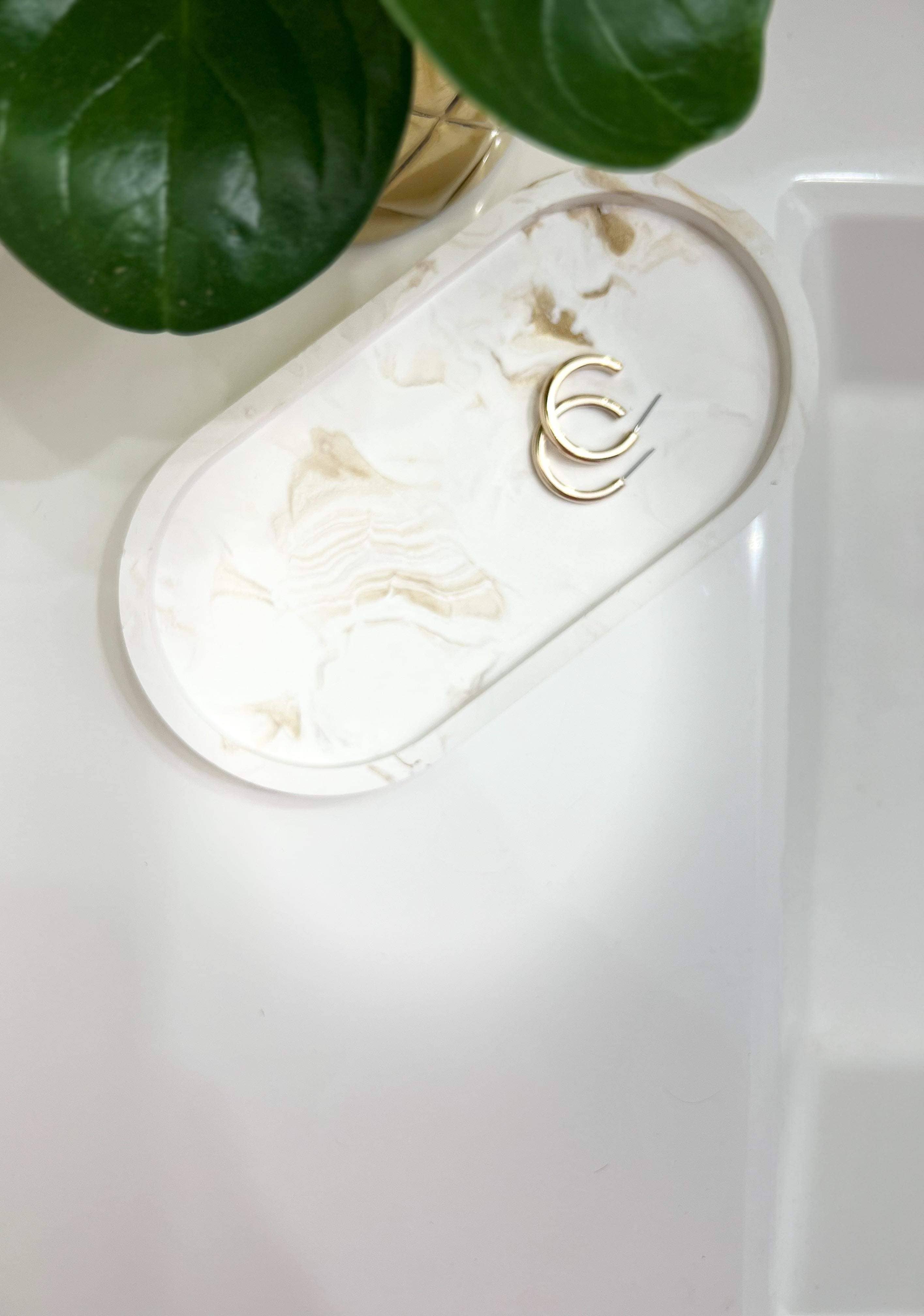 Petite Maison and Co. - Venta al por mayor Bandejas decorativas - Bandeja decorativa de mármol, bandeja ovalada de hormigón2