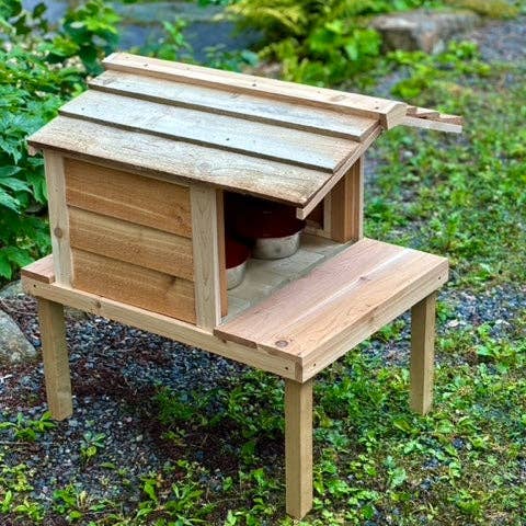 UnderCover Pet Houses - Wholesale Pet Elevated Bowl - Cat/Dog - Outdoor Cat Feeding Station with Raise Platform and Extended Roof - Food Shelter for Feral Cats9