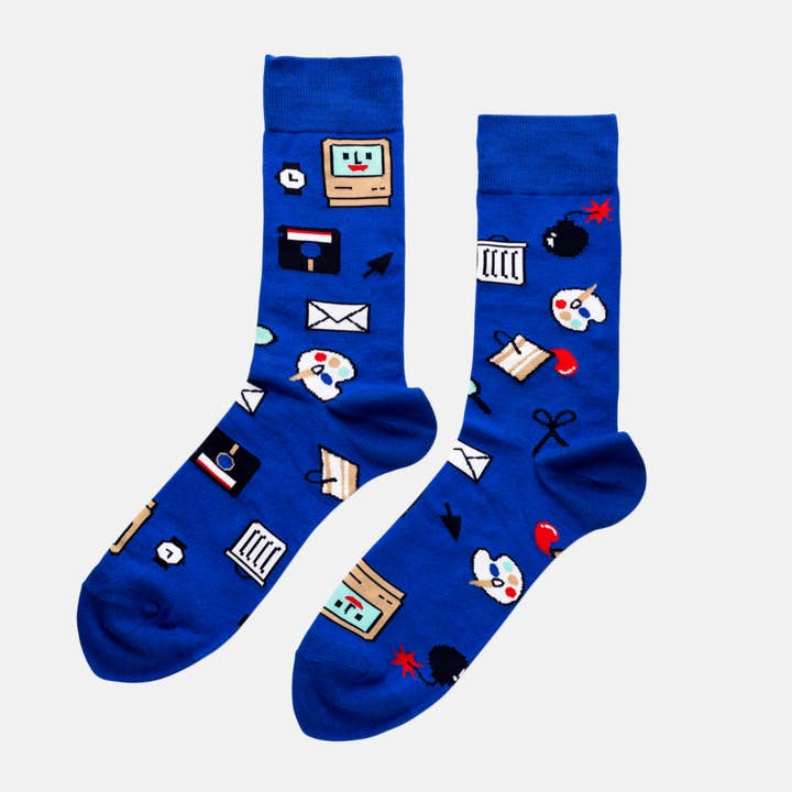 Geek de l'ordinateur - Grandes chaussettes rétro - Cadeau pour technophile pour la vente par Yellow Owl Workshop
