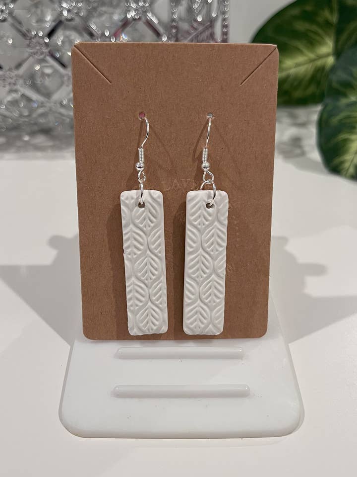 Brincos Brancos, Brincos Boho, Brincos de Argila Polimérica, Folhas por atacado de Soft Lavender