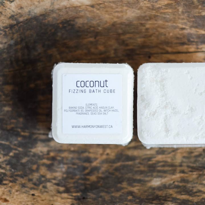 Bombe de bain | Noix de coco pour la vente par Harmony On West